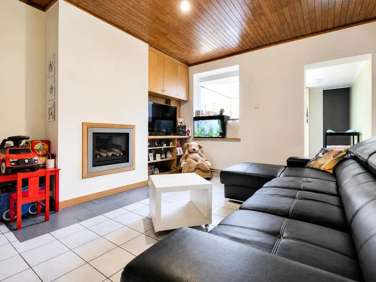 Charmante woning met 3 slaapkamers in centrum Zottegem. foto 5