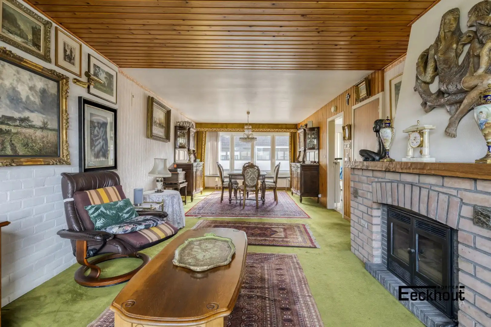 Te moderniseren woning op goede ligging met garage en tuin! foto 8