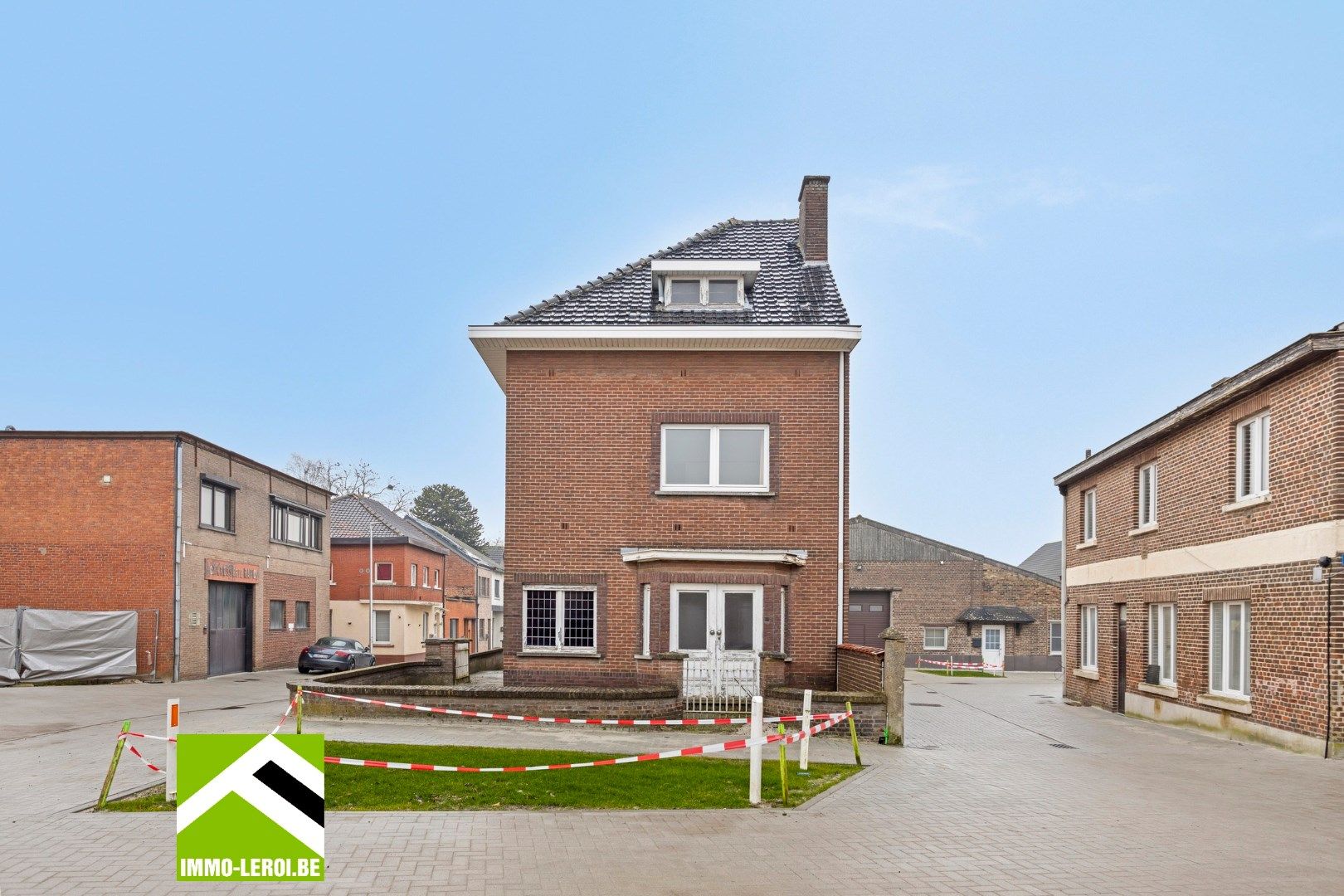 Grote woning in Tongeren centrum met ruimte voor burelen of praktijk foto 27
