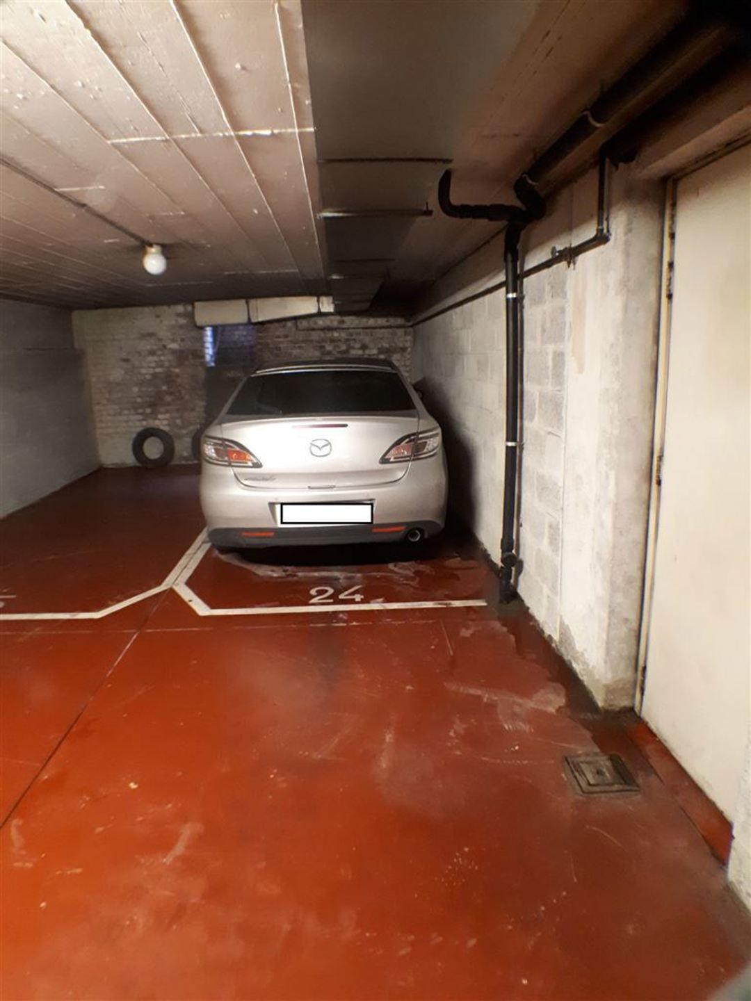 Parking/garage/box foto 3