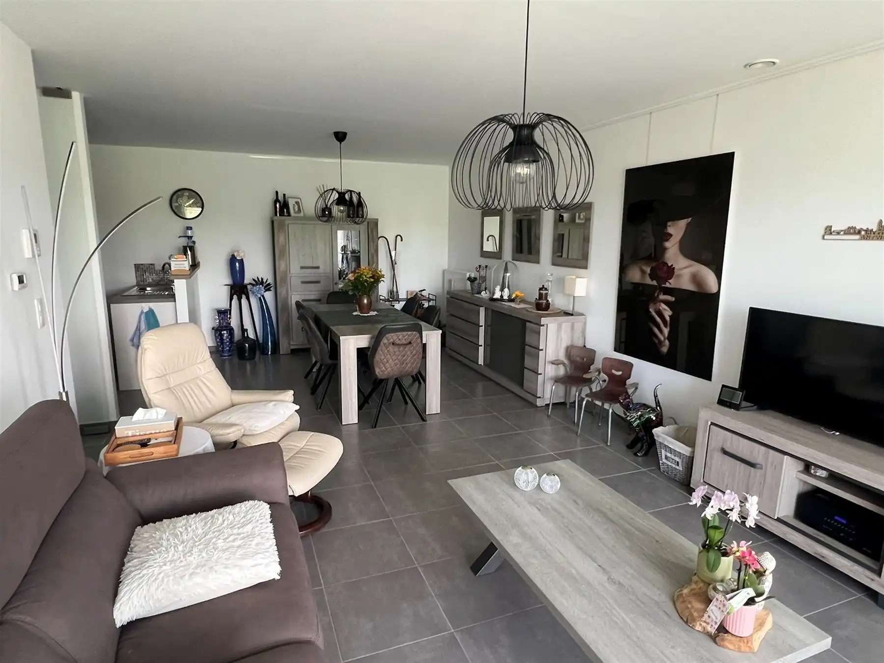 Comfortabel wonen met zicht op groen : 2 slaapkamers, terras en garage inbegrepen foto 7