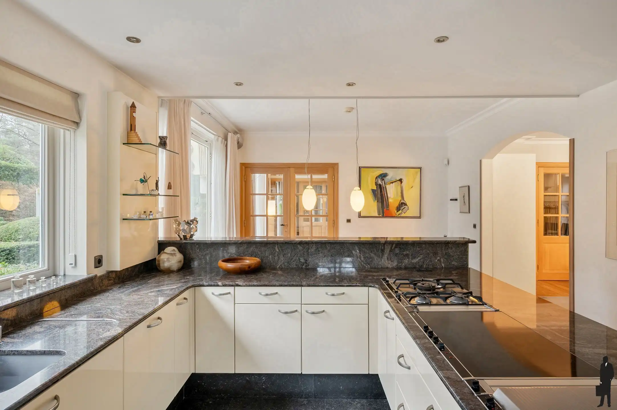 Op absolute toplocatie gelegen villa! foto 9