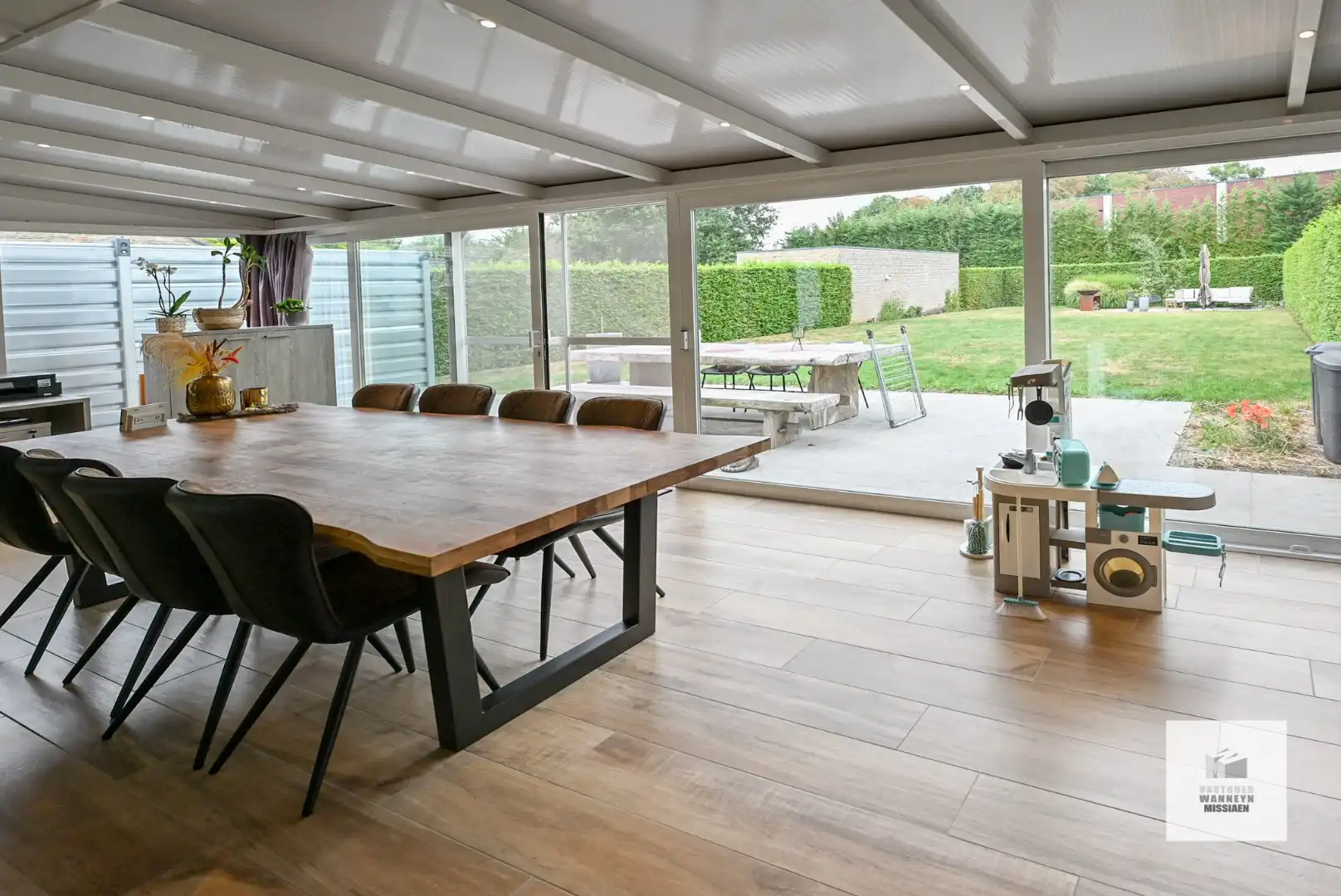 Zeer goed gelegen instapklare woning met 3slpk, garage en mooie tuin foto 9