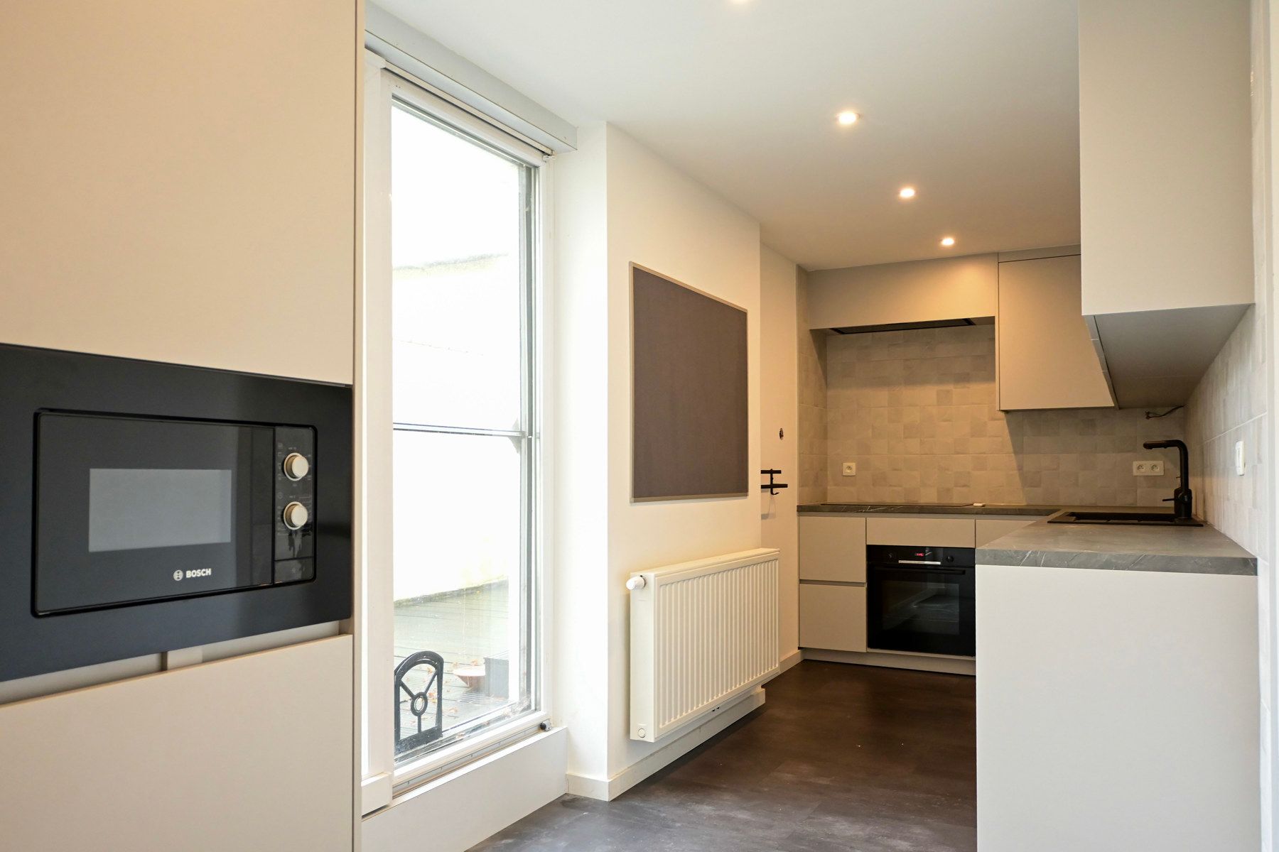 Ruime gezinswoning met twee zonneterrassen in Oostende. foto 3