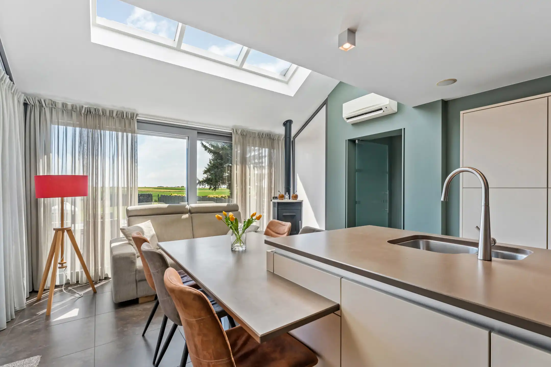 Vrijstaande woning met kapsalon/bureel op 13a47ca foto 9