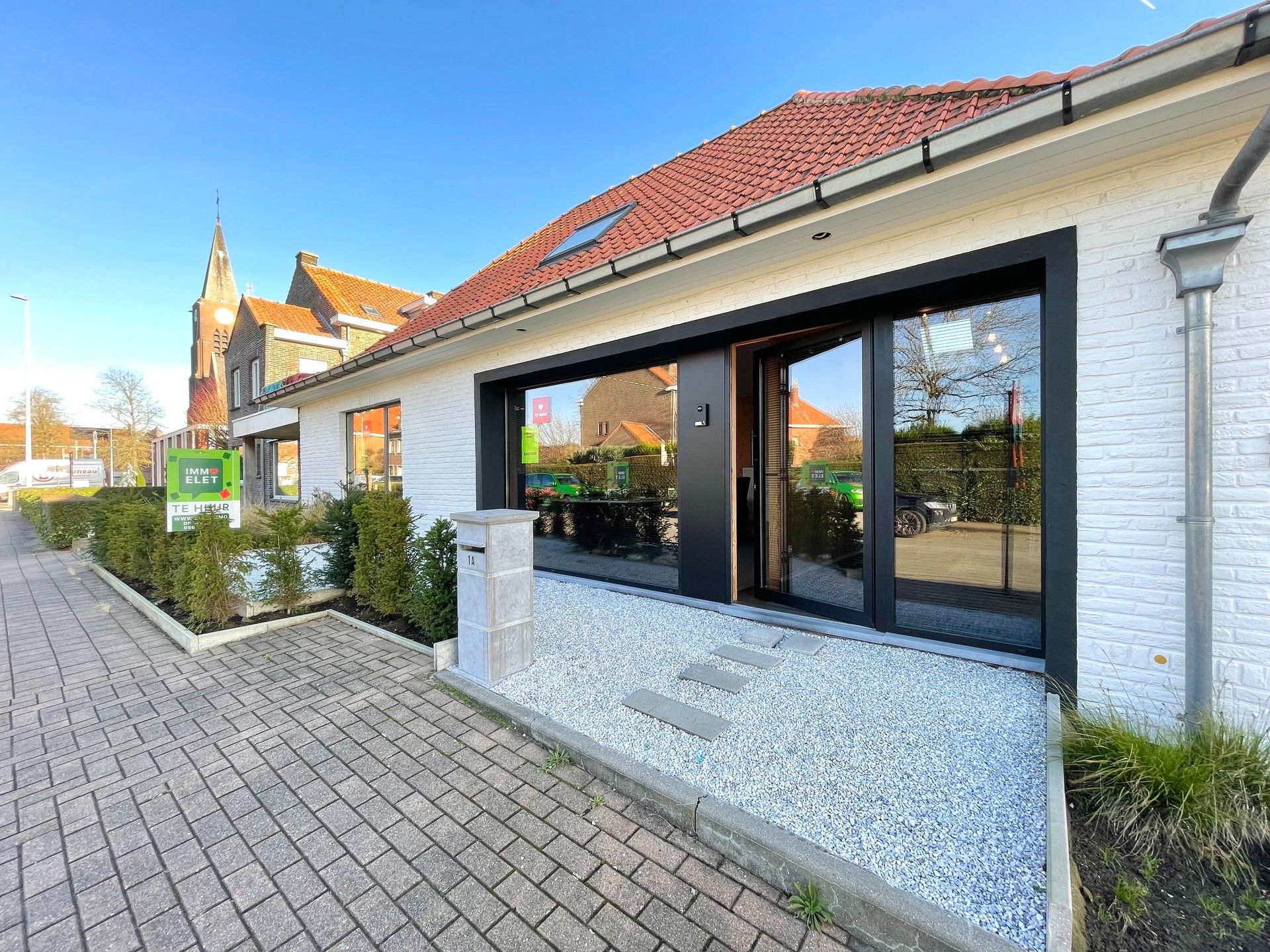 COMMERCIEEL GEBOUW - OPBRENGSTEIGENDOM foto 4