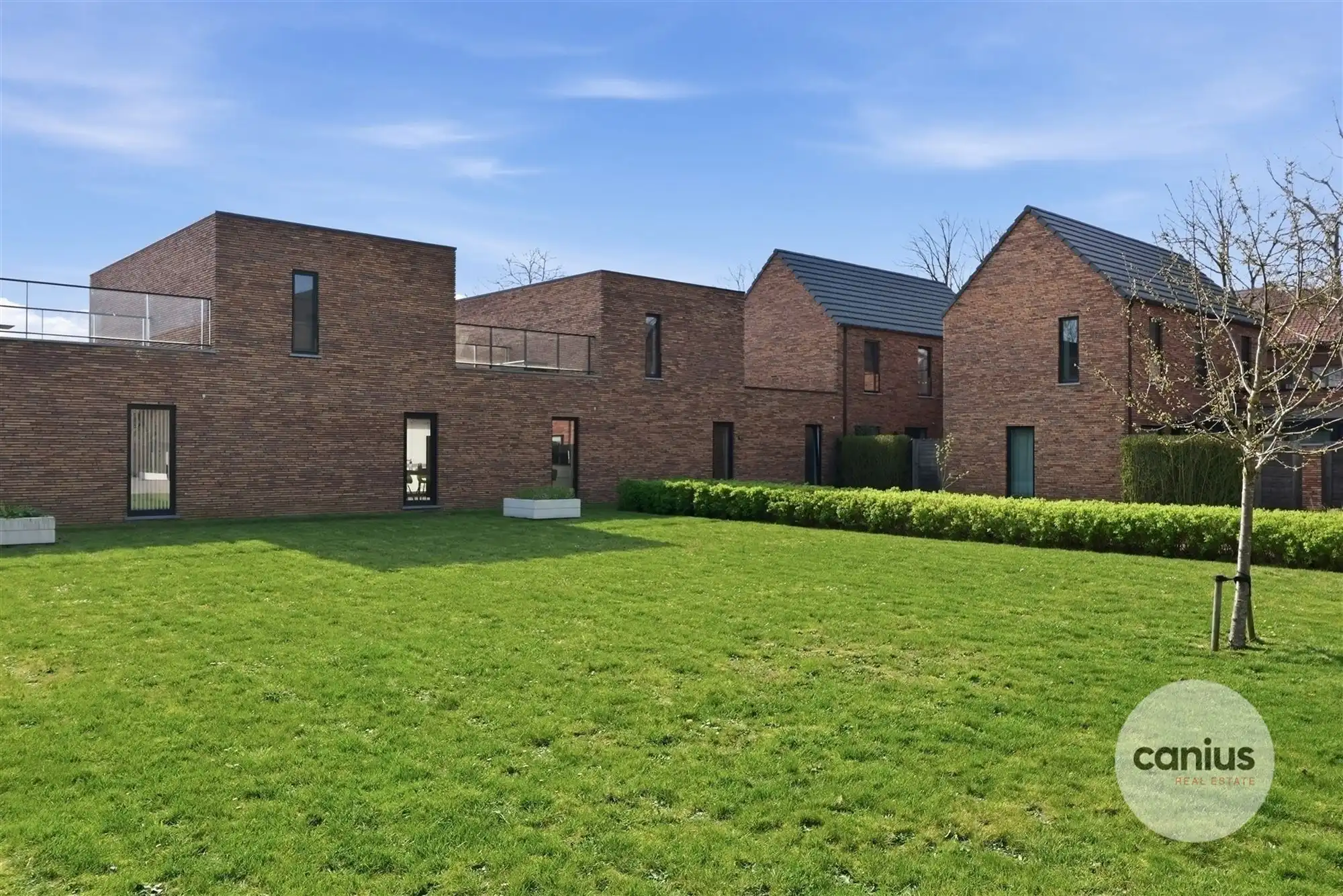 KNAPPE WONING NABIJ HET CENTRUM foto 24