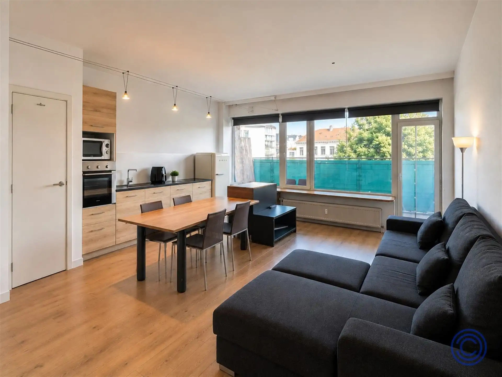 Instapklaar 1-slpk appartement met terras aan het Zuidpark foto 6