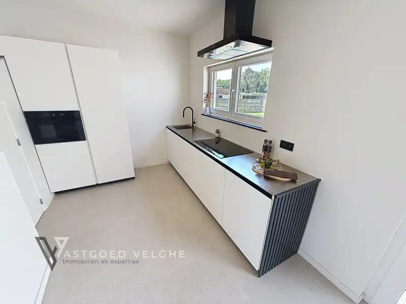 🏡Instapklare vernieuwbouwwoning met EPC A op ruim perceel van 10 are🔥 foto 10