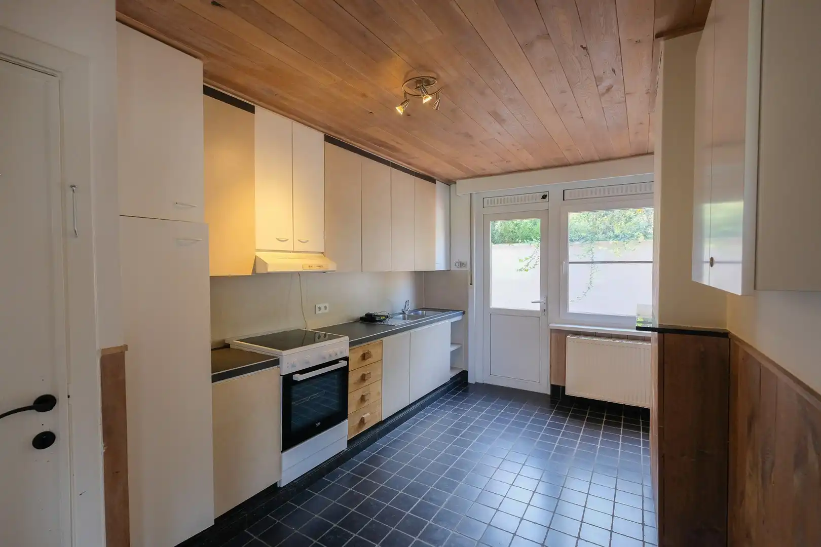Instapklare woning te huur op grens met Nederland foto 8