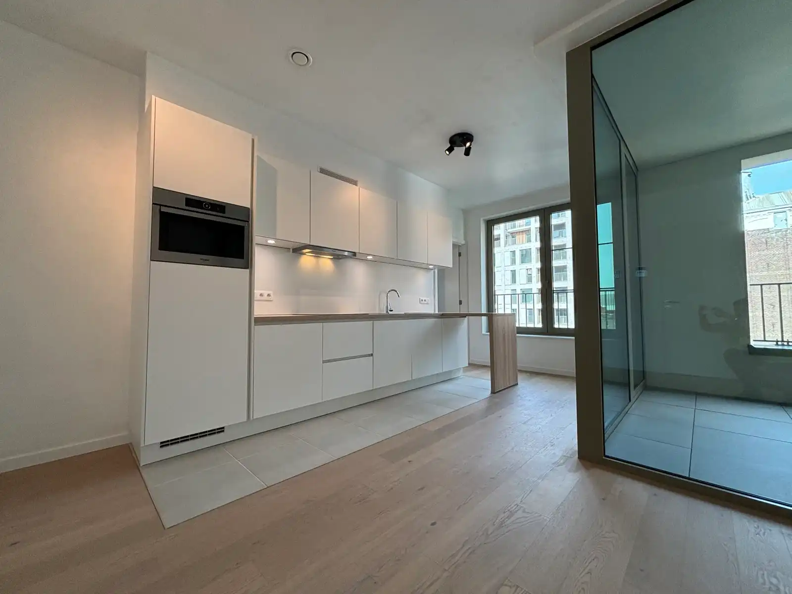 Stijlvol & energieneutraal wonen in hartje Deinze foto 5