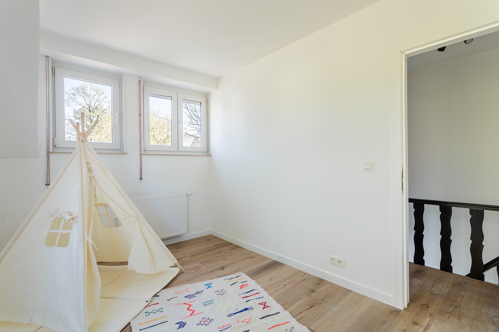 Nét gerenoveerde woning met aangename tuin  foto 30
