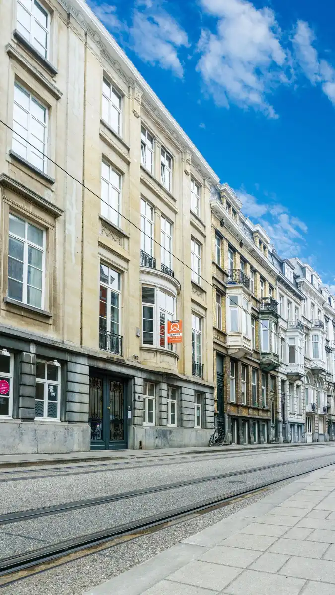 Prachtige kantoren met authenticiteit in centrum Gent foto {{pictureIndex}}