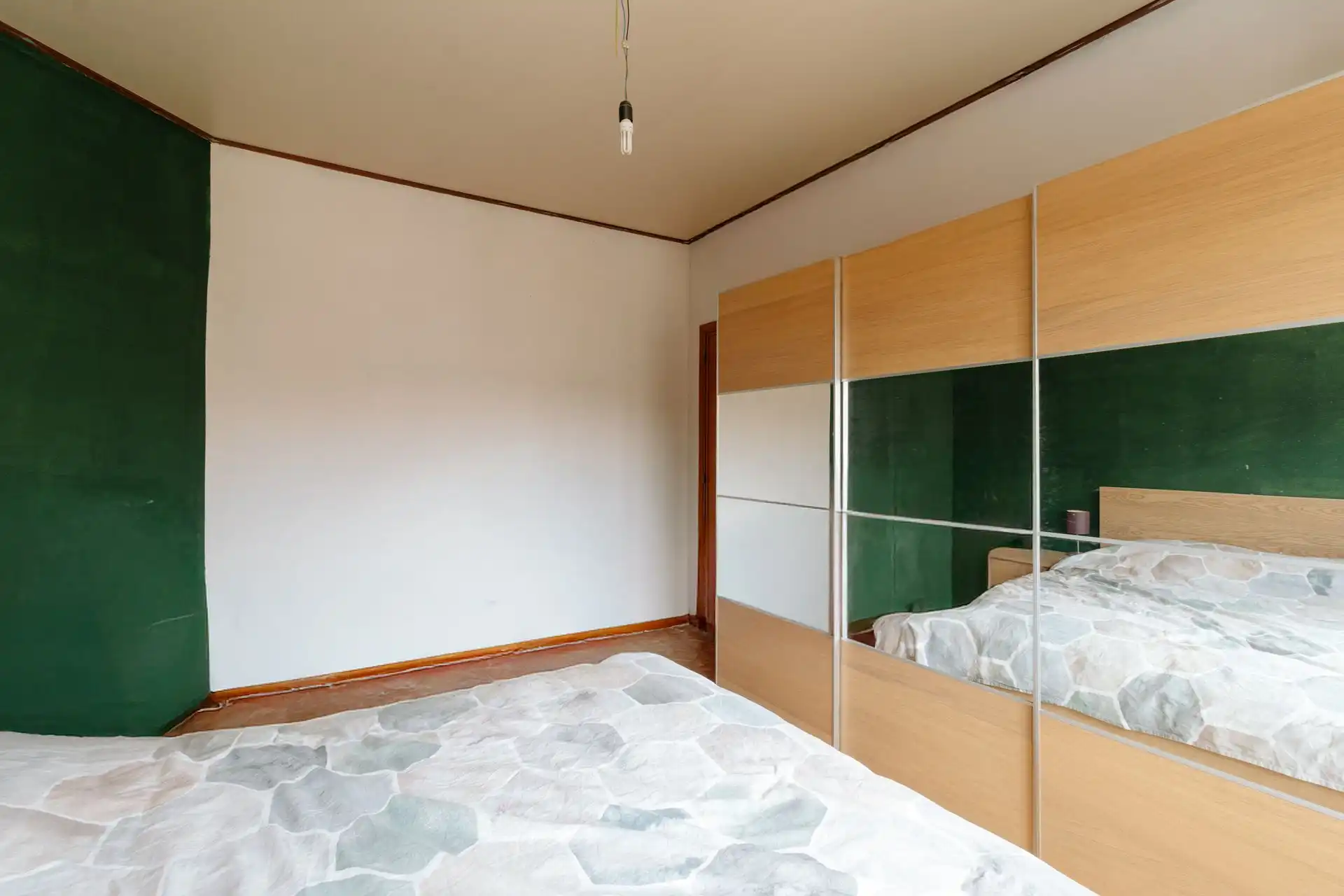 Te renoveren woning met karakter en potentieel in Wilrijk foto 11