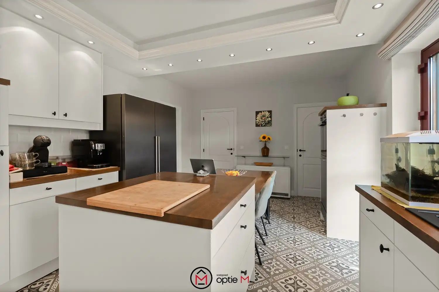 Ruim gerenoveerd appartement van 170 m² met 4 slaapkamers en twee terrassen in hartje Genk foto 13