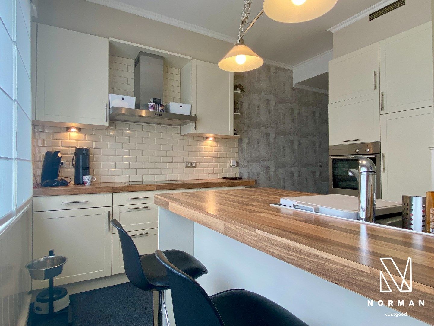 Instapklare woning met grote garage en uitweg in Harelbeke! foto 7