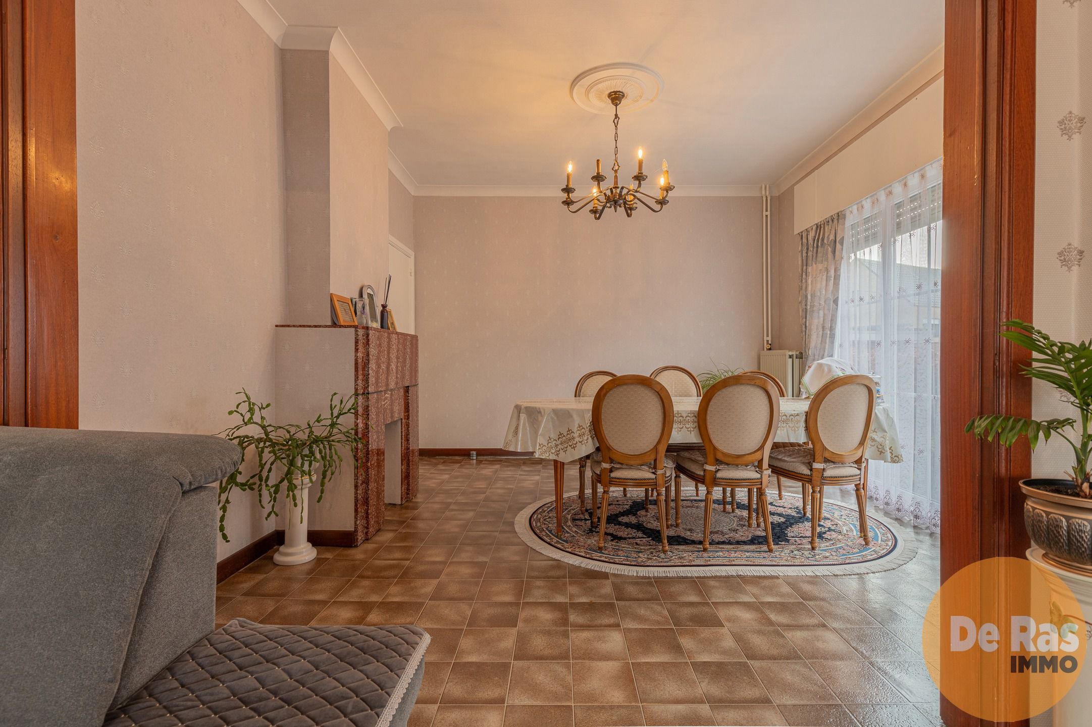 WETTEREN - Instapklare woning op uitstekende locatie foto 5