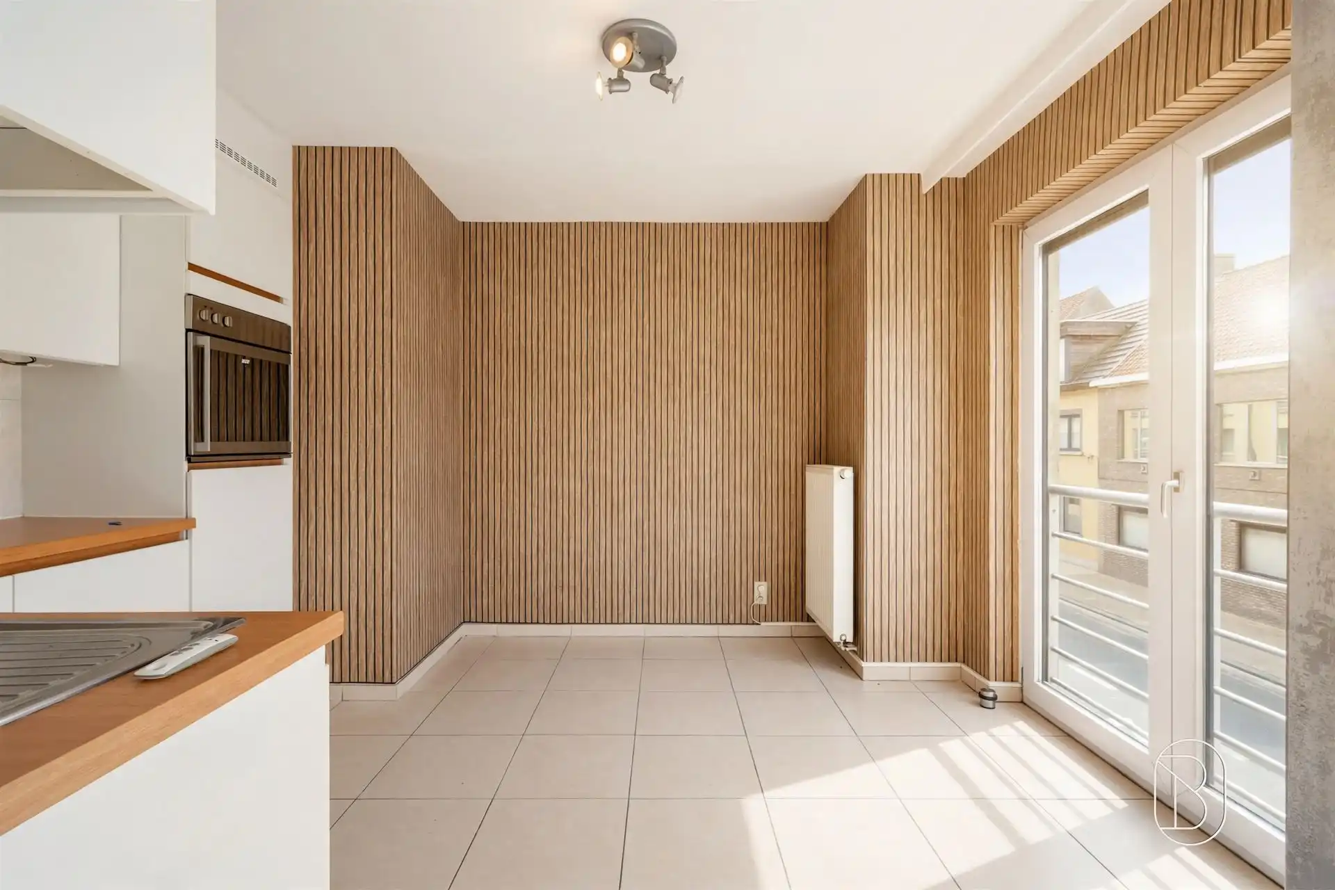 Ruim appartement met 2 slpk op topligging in Oostrozebeke foto 4