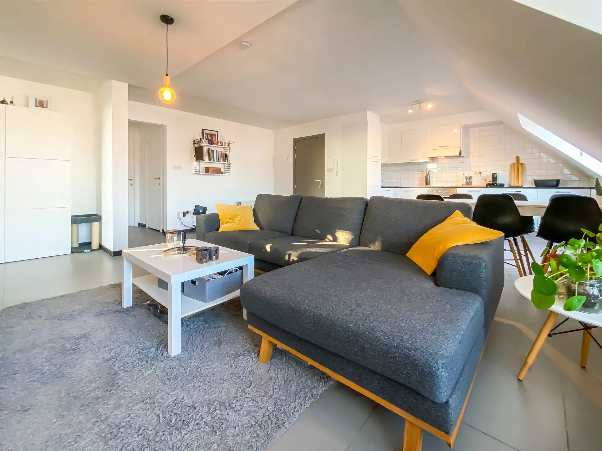 Instapklaar 2-slaapkamerappartement in Harelbeke (2de verdieping) foto 7