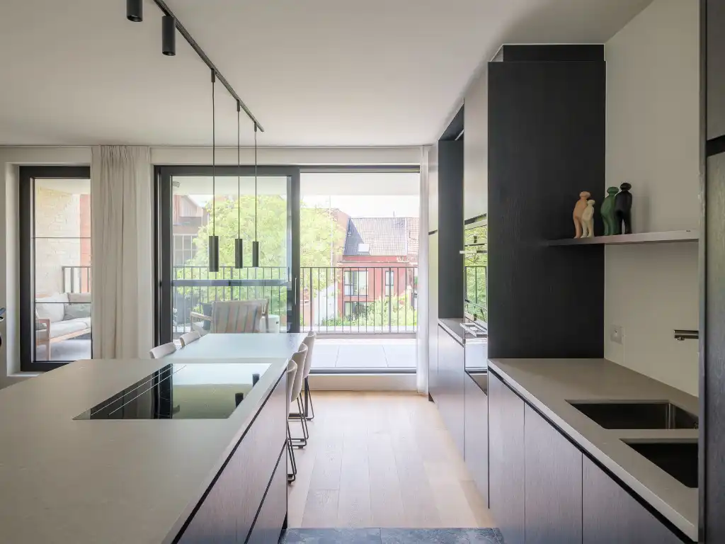 Ruim nieuwbouwappartement met drie slaapkamers en zonneterras. foto 7