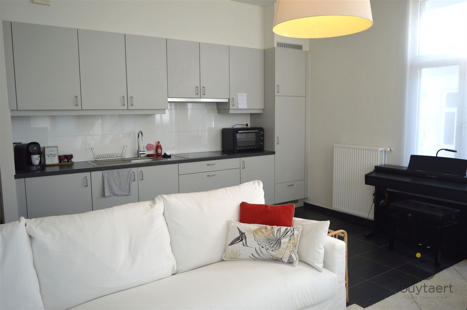 Knus één slaapkamer appartement in een zeer trendy buurt! foto 7