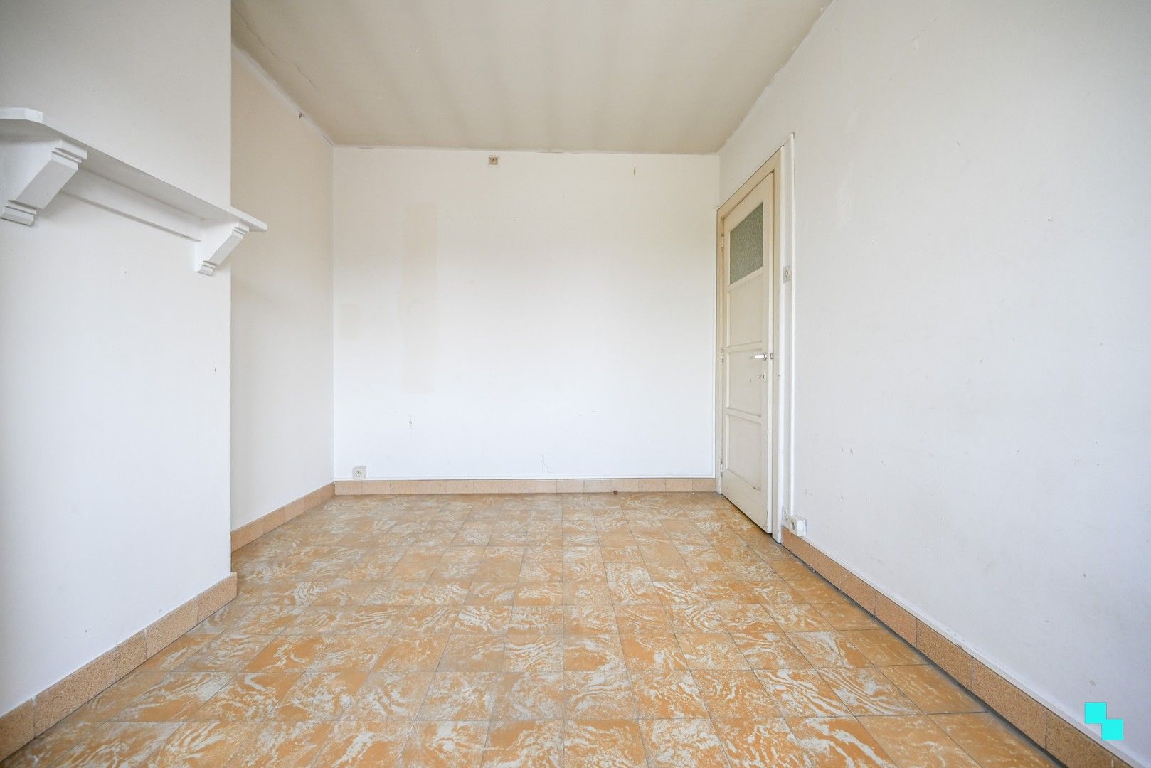 Eéngezinswoning met garage en achteruitweg in het hartje van Sint-Eloois-Winkel foto 26