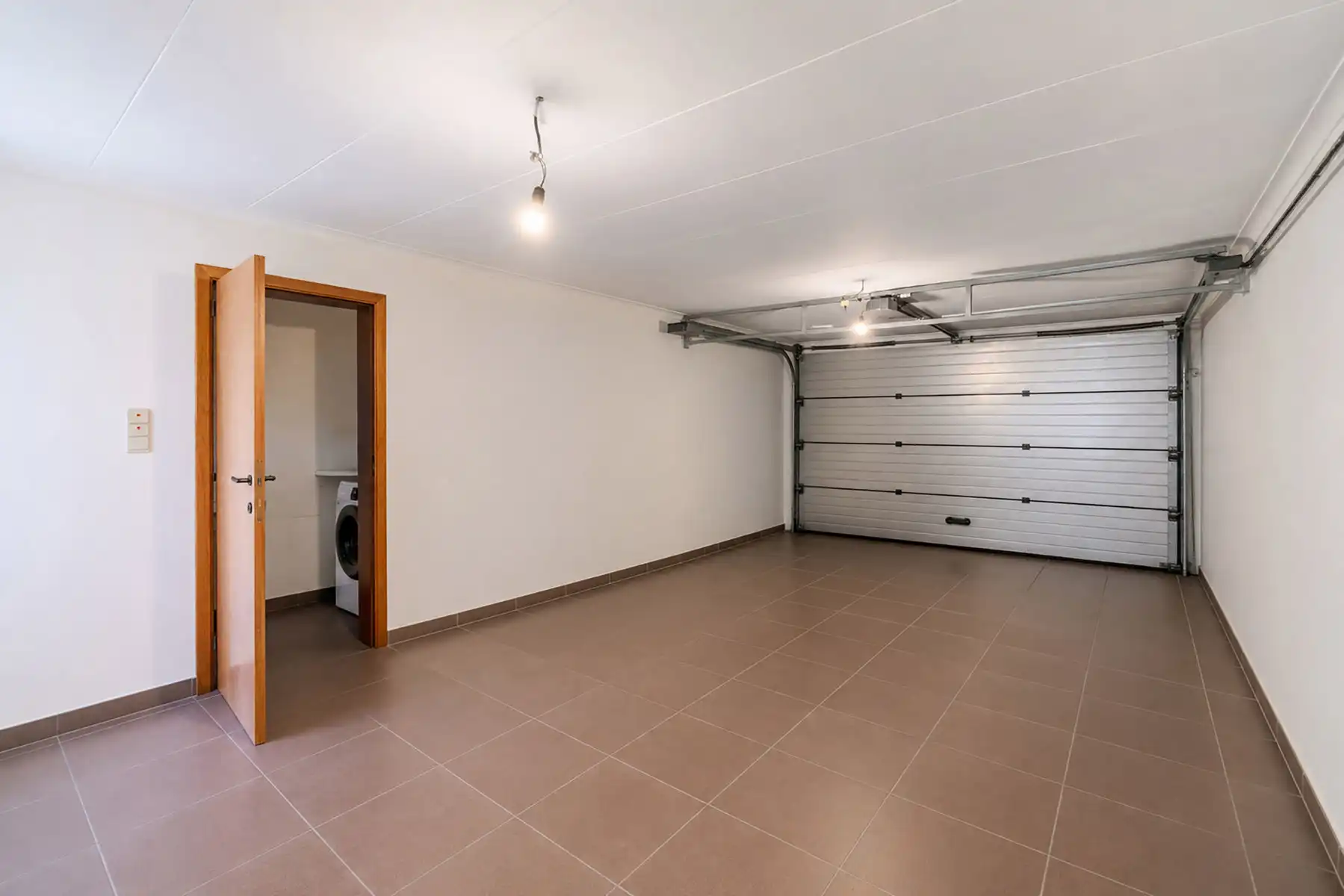 Ruime woning met 4 slpk, 2 bdk, garage en tuin!  foto 14