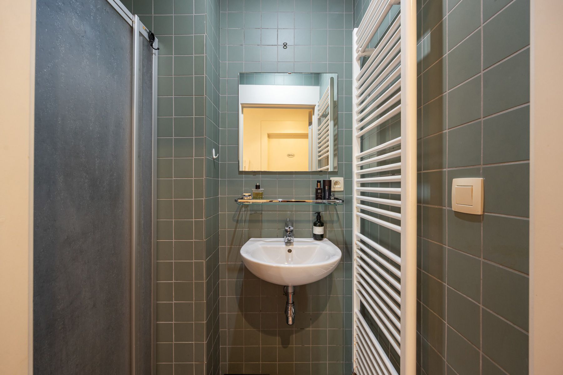 Tof 1-slaapkamerappartement in een prachtig art-deco gebouw! foto 8