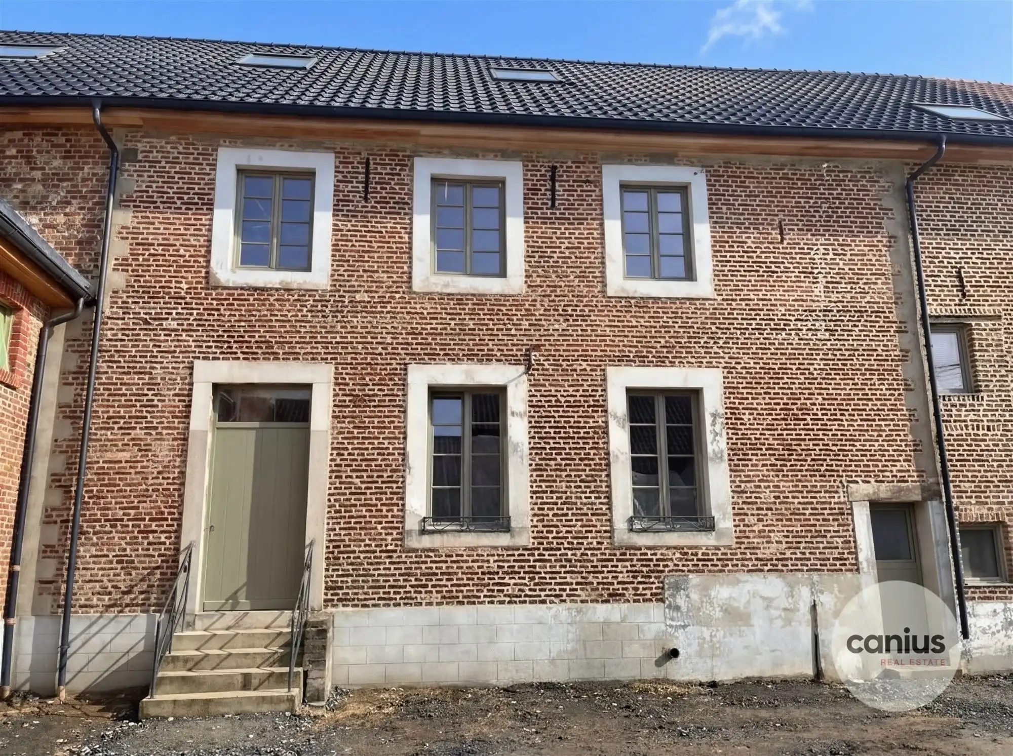 WONEN IN DE PAREL VAN HASPENGOUW foto {{pictureIndex}}