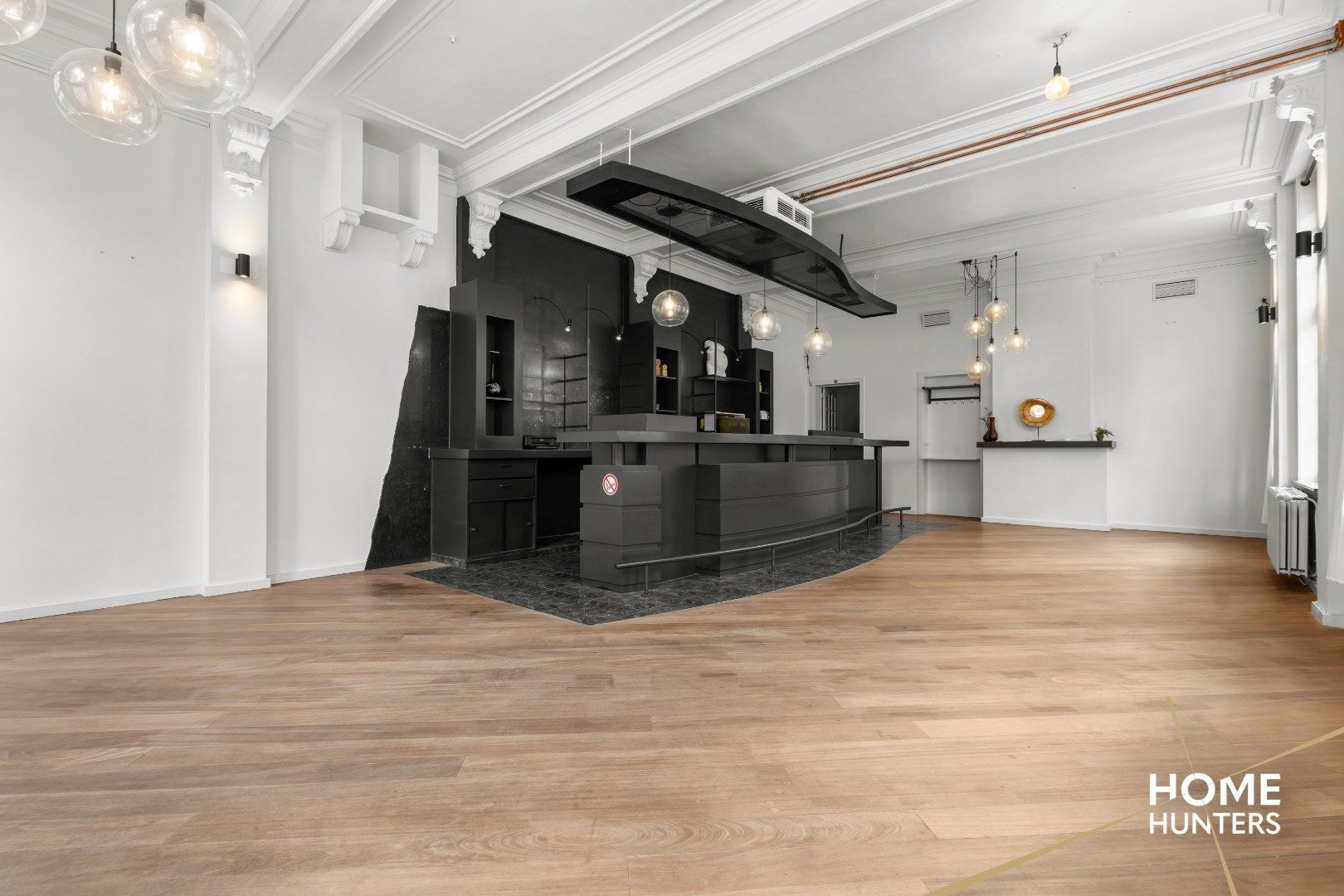 Unieke herenwoning in het centrum van Ieper – wonen en/of ondernemen foto 4