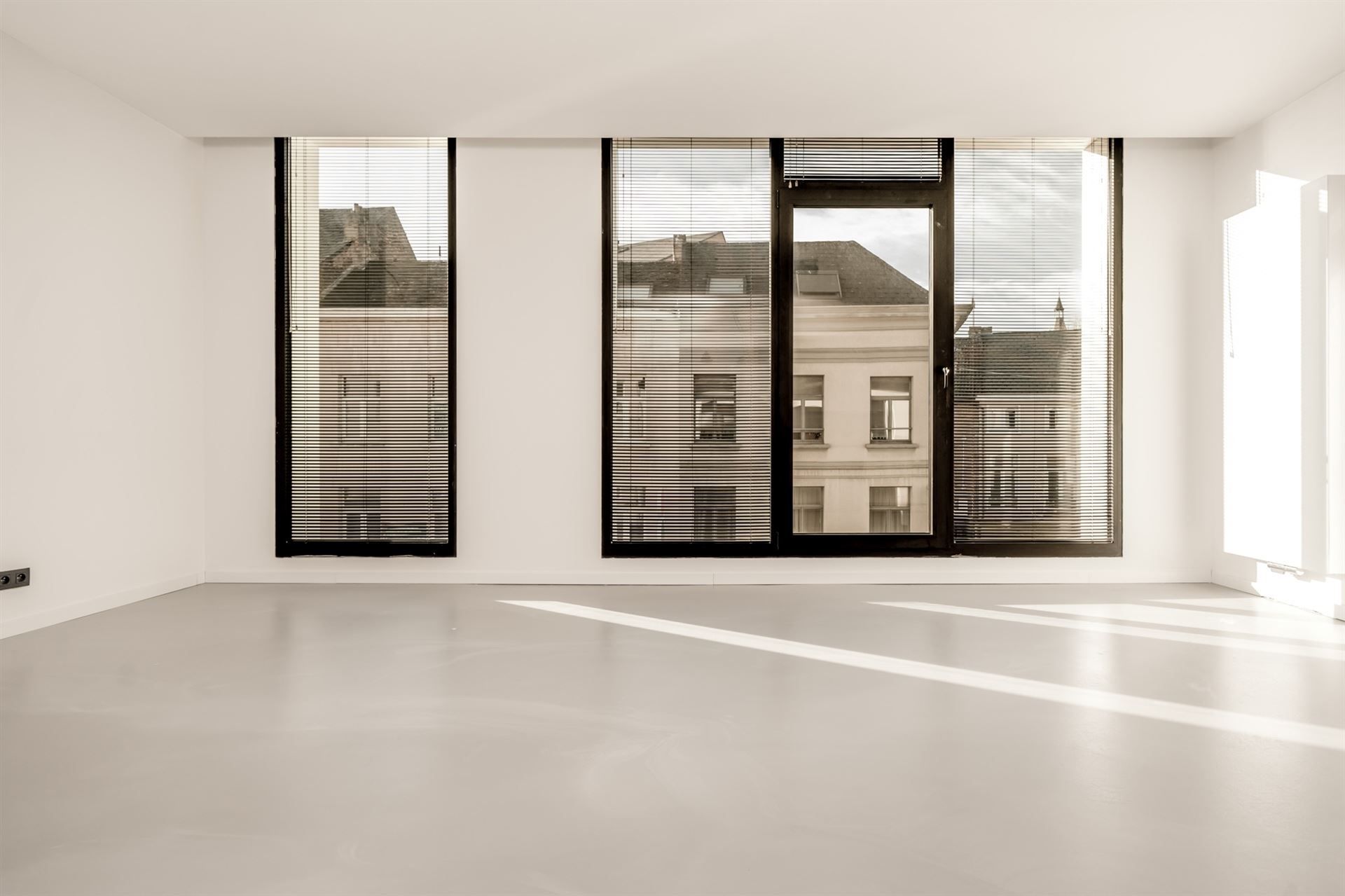MODERN APPARTEMENT OP TOP LOCATIE foto 3