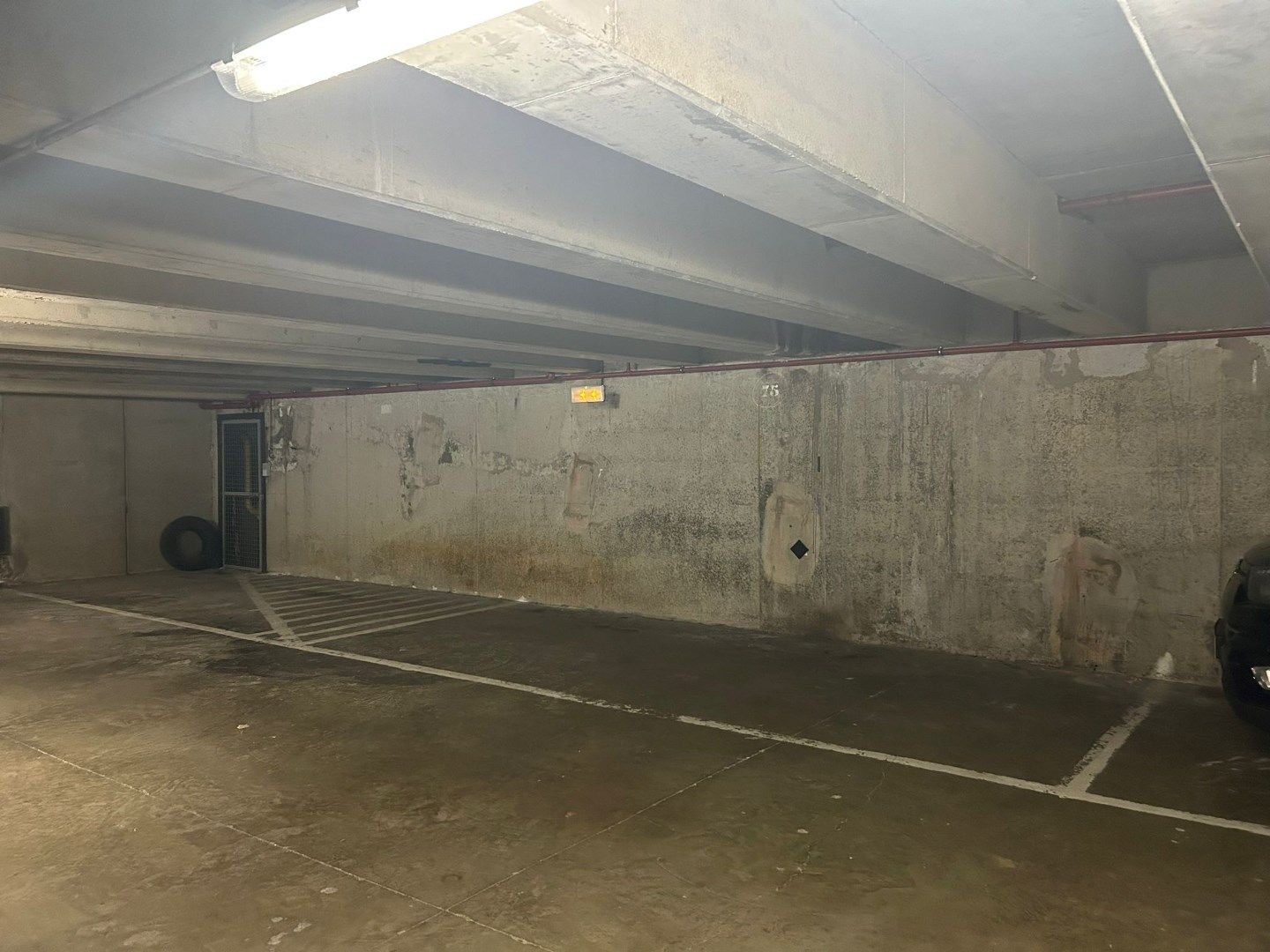 Ondergrondse autostaanplaats vlakbij Zeedijk foto 3