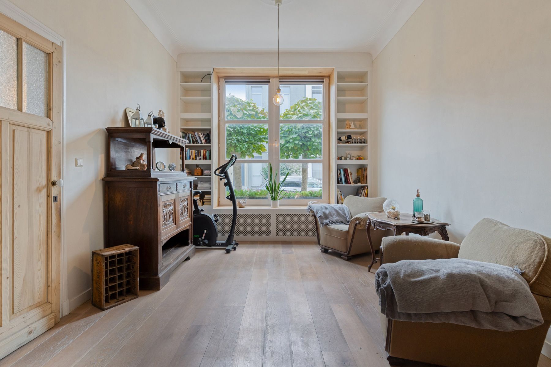 Karaktervolle woning met 3-4 slaapkamers en tuin. foto 3