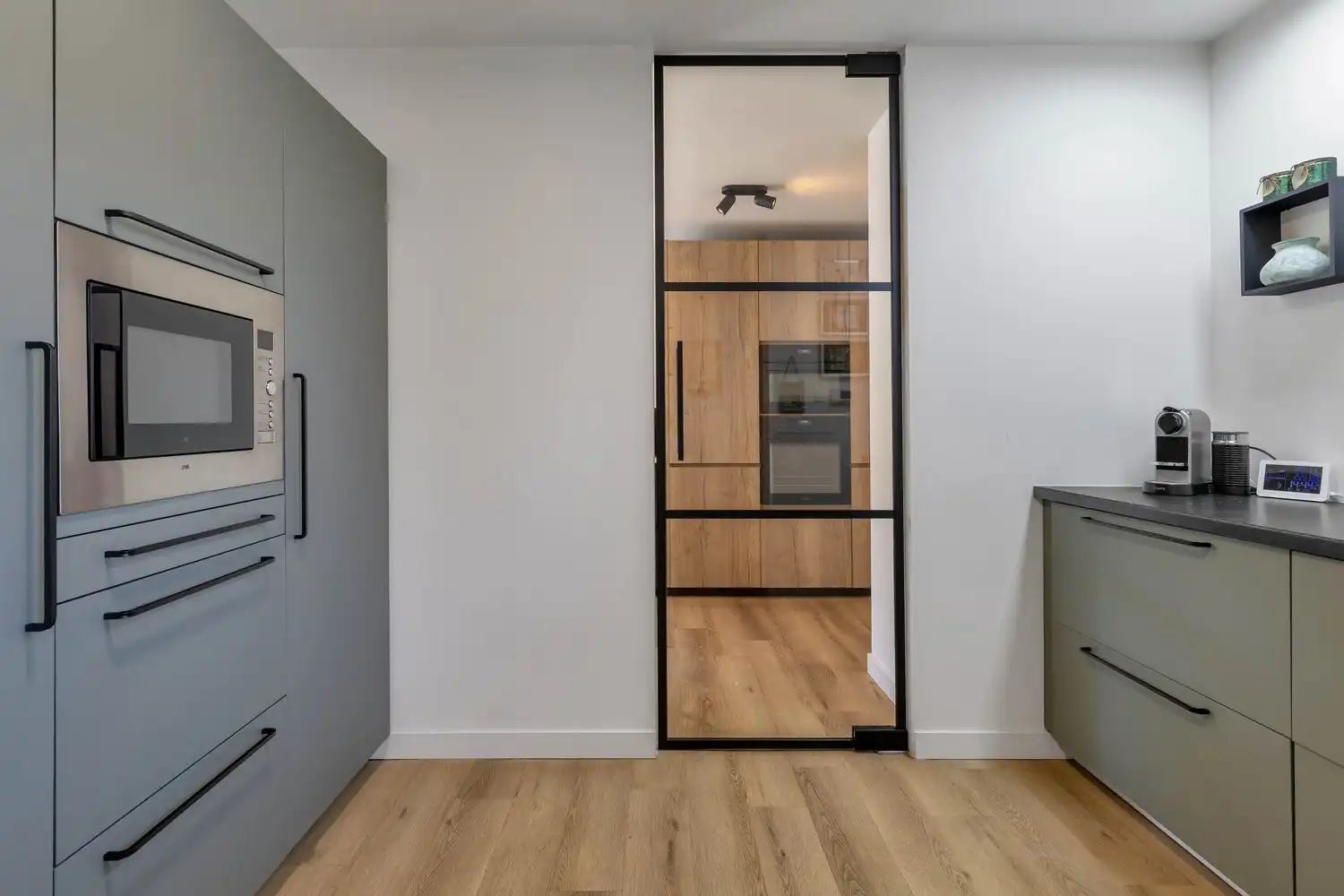 Uitzonderlijke, instapklare woning in Gellik waar stijlvol gelijkvloers wonen en hedendaags comfort samenkomen tot een uniek geheel! foto 28