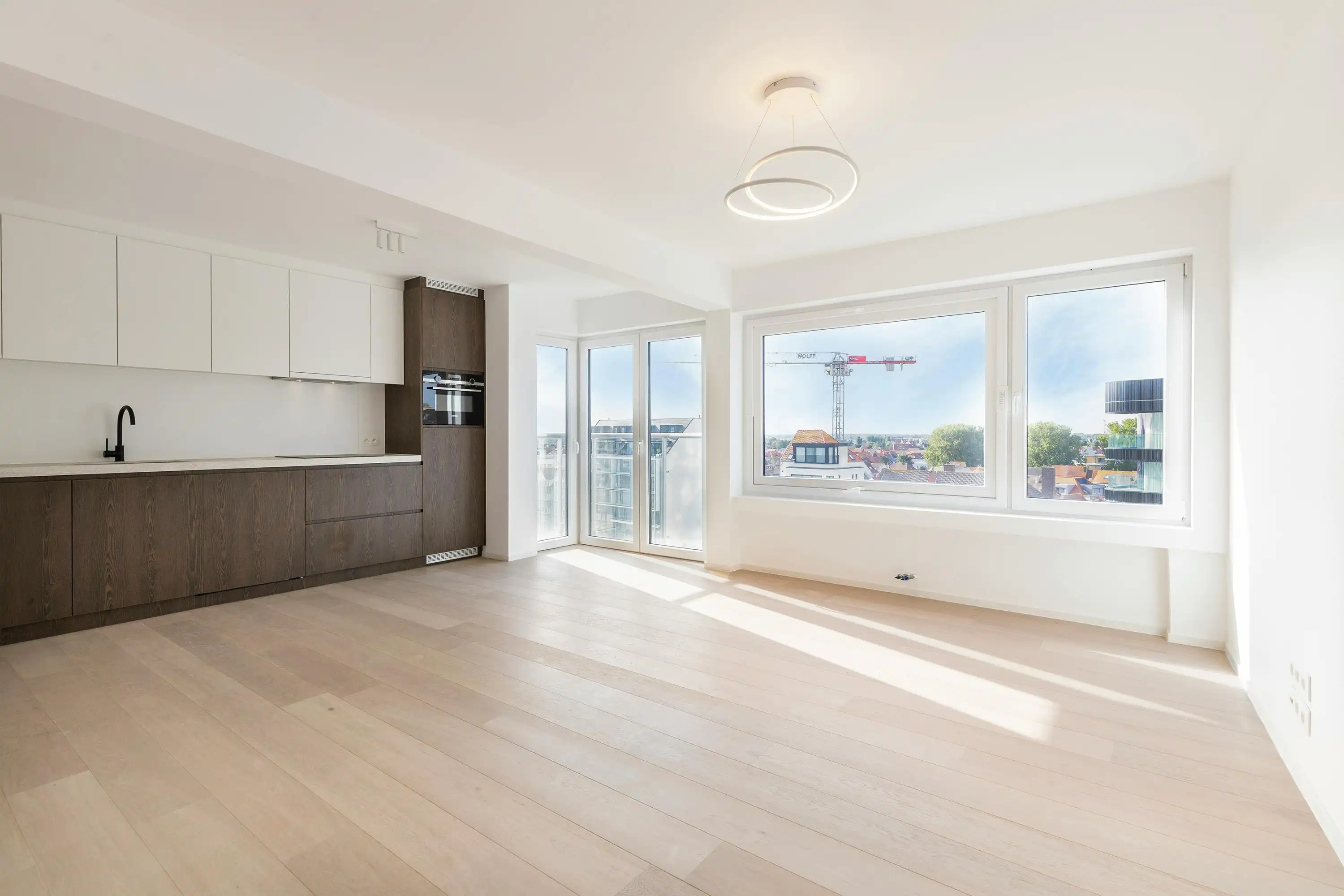 Gerenoveerd appartement met 2 slaapkamers te koop in Heist foto 2