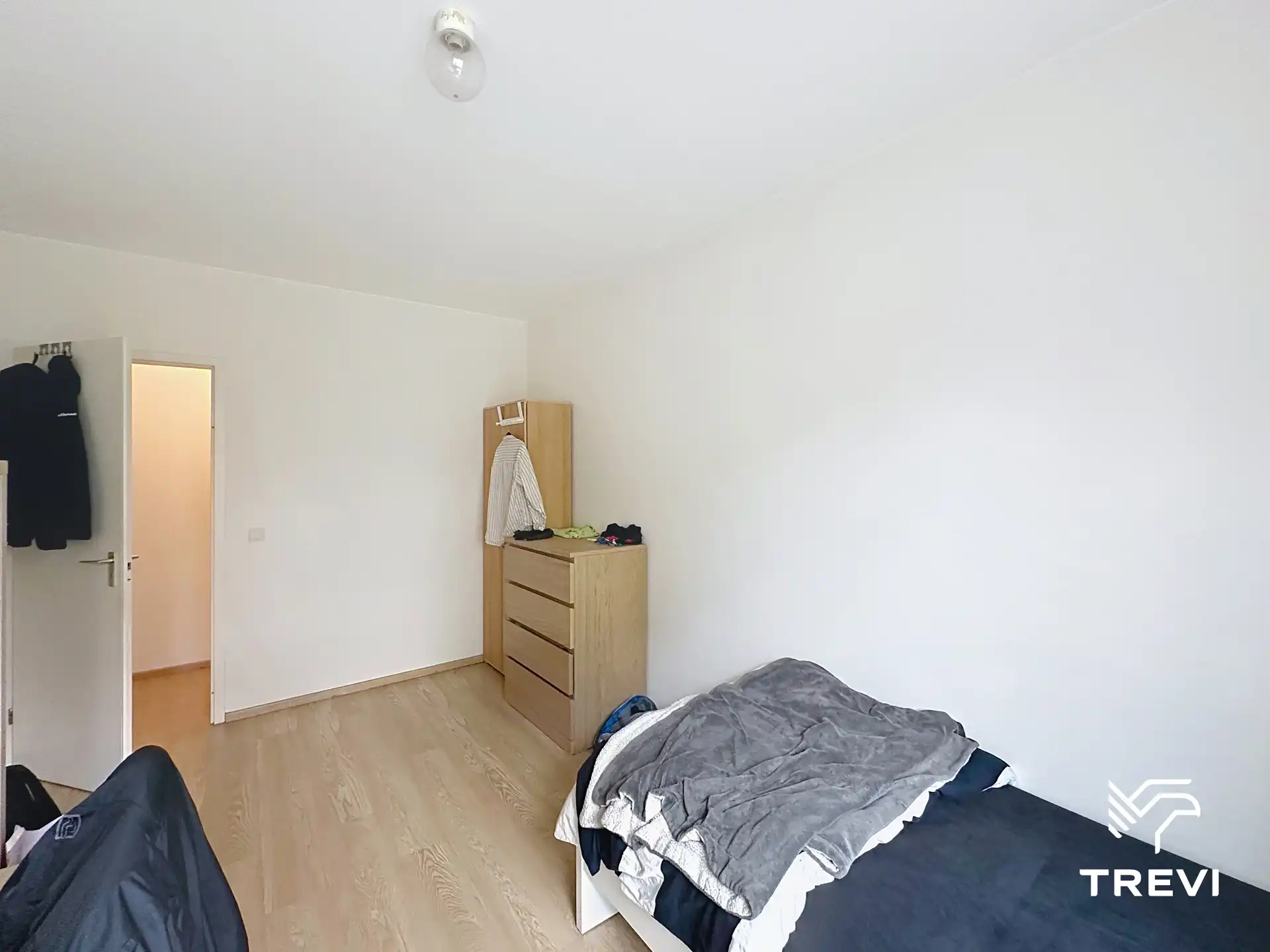 Appartement met 2 slaapkamers in een omheind complex! foto 10