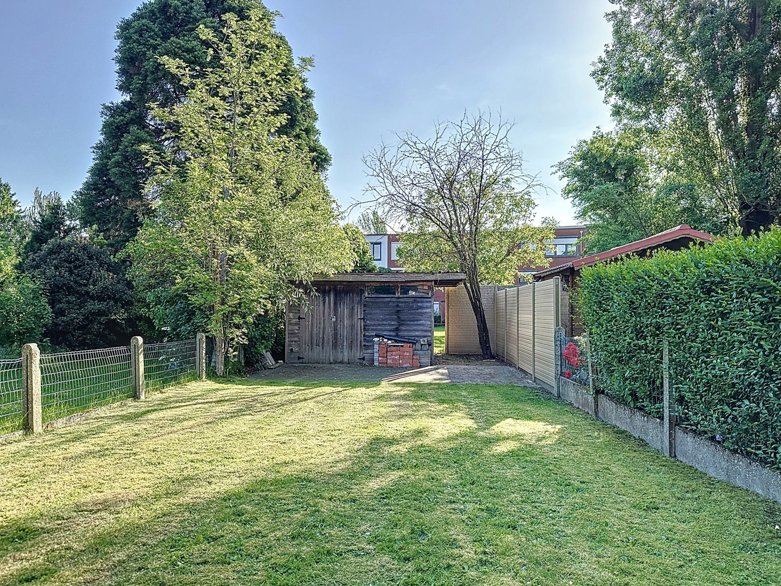 Centraal gelegen beletage met uitbouw en terras aan leefruimte foto 22
