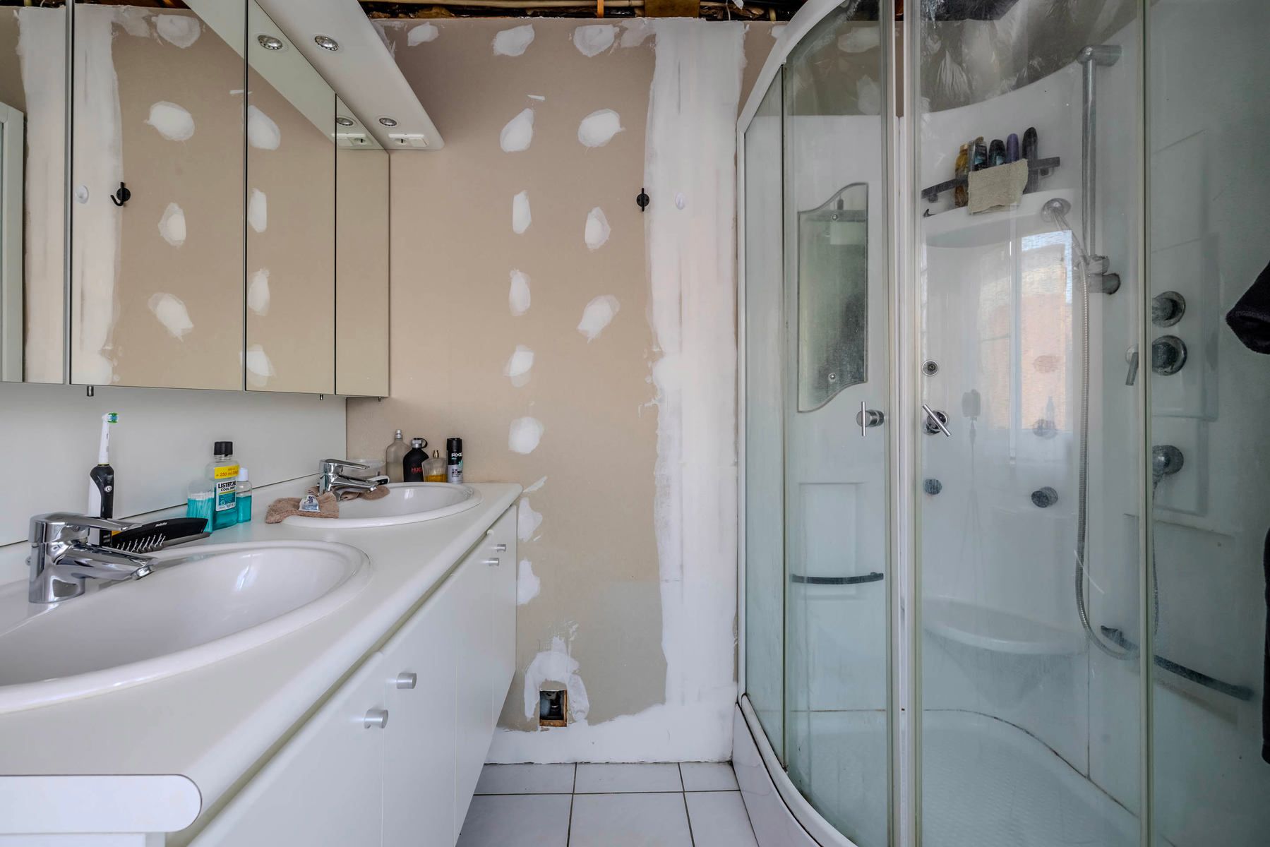 Woning met 2 / 3 slpk, 2 bdk en werkplaats op 580m² foto 12