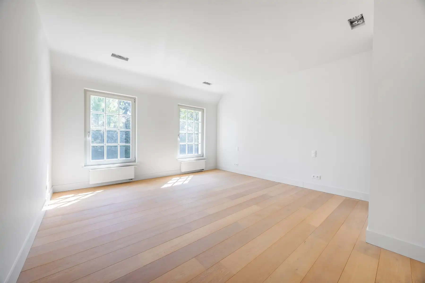 Magnifieke villa op 2.415 m² in residentiële wijk foto 33