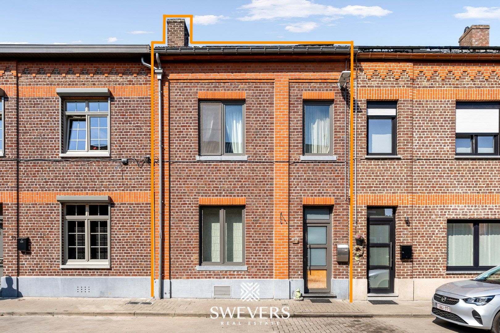 Rijwoning met 4 slpks & potentieel in Sint-Truiden foto {{pictureIndex}}