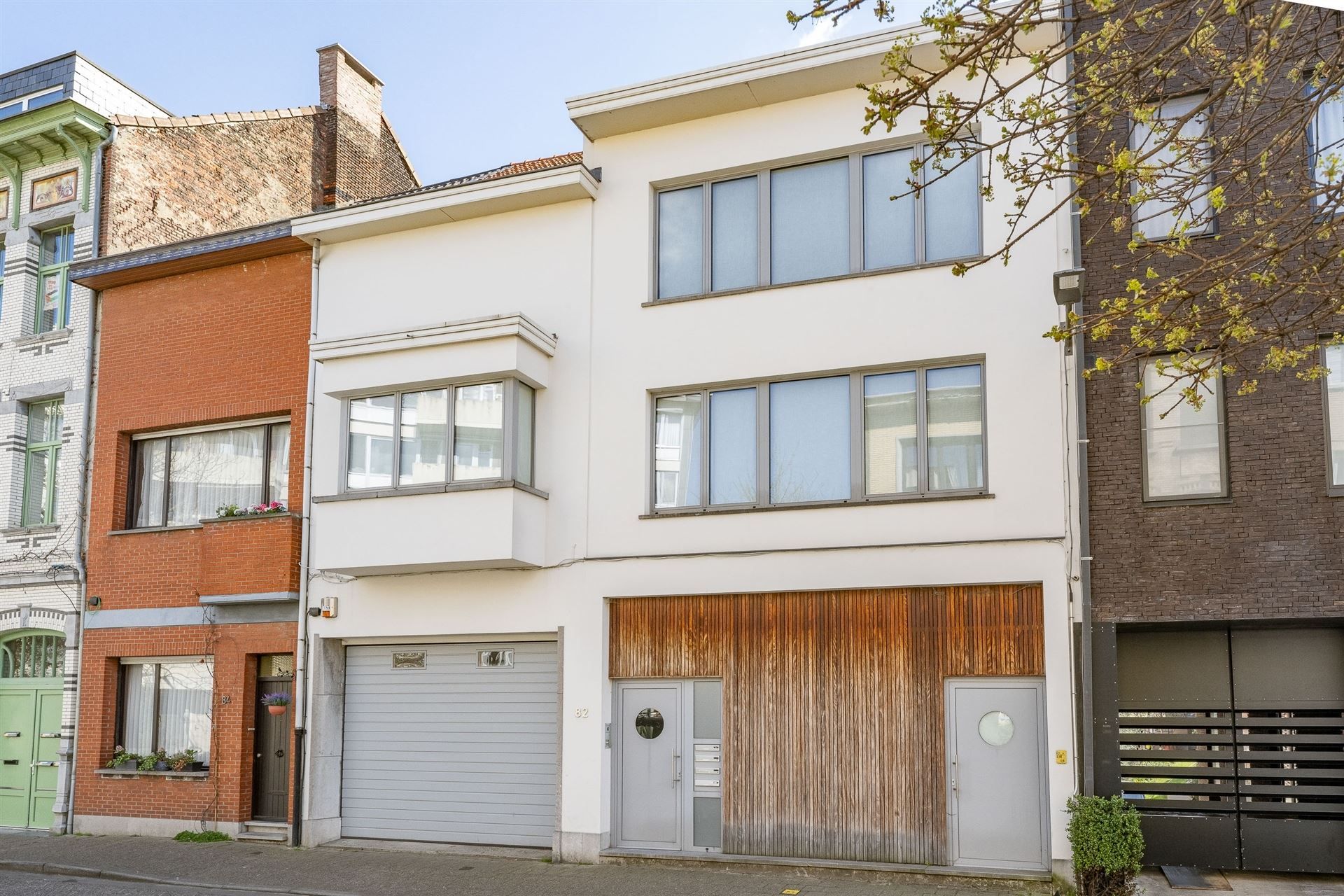 Opbrengsteigendom - gemengd gebruik - cohousing foto {{pictureIndex}}