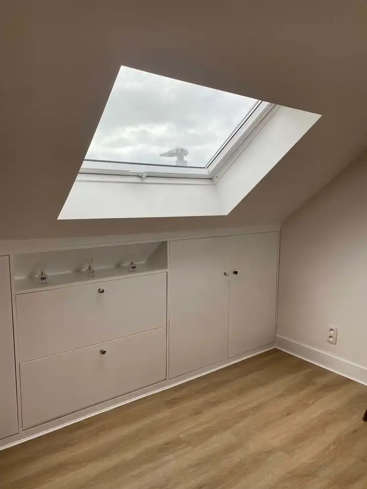 Woning met tuin, 2 slaapkamers, bureau & ingerichte zolder – Sint-Rochus, Halle foto 4