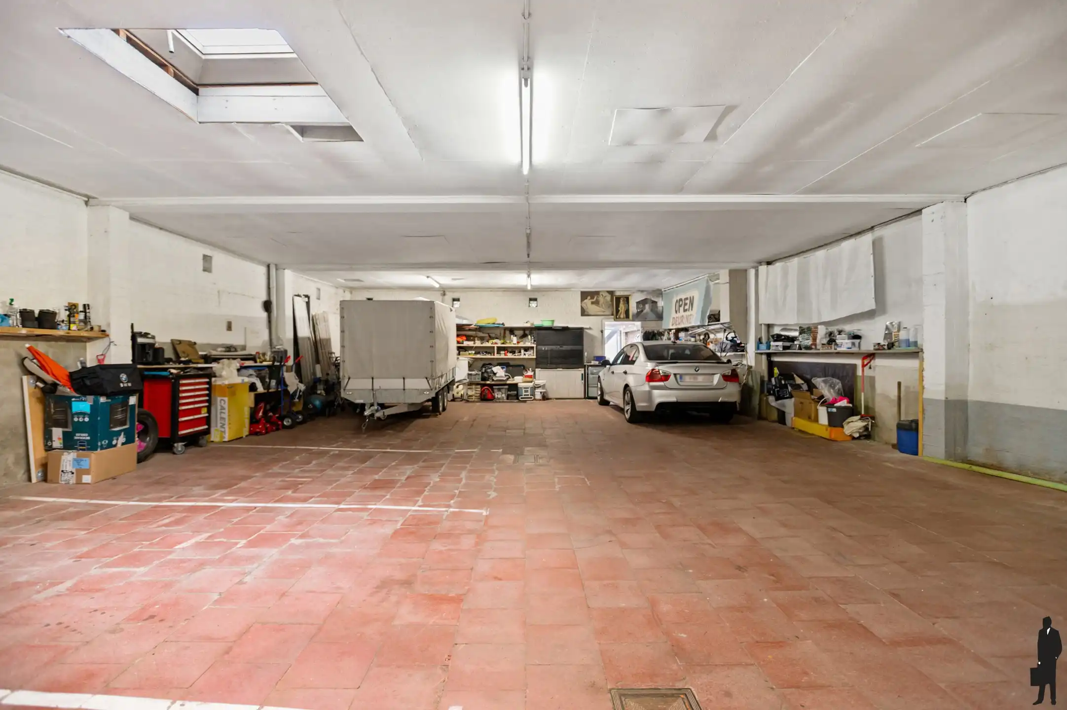 Verhuurd handelsgelijkvloers + magazijn! foto 11