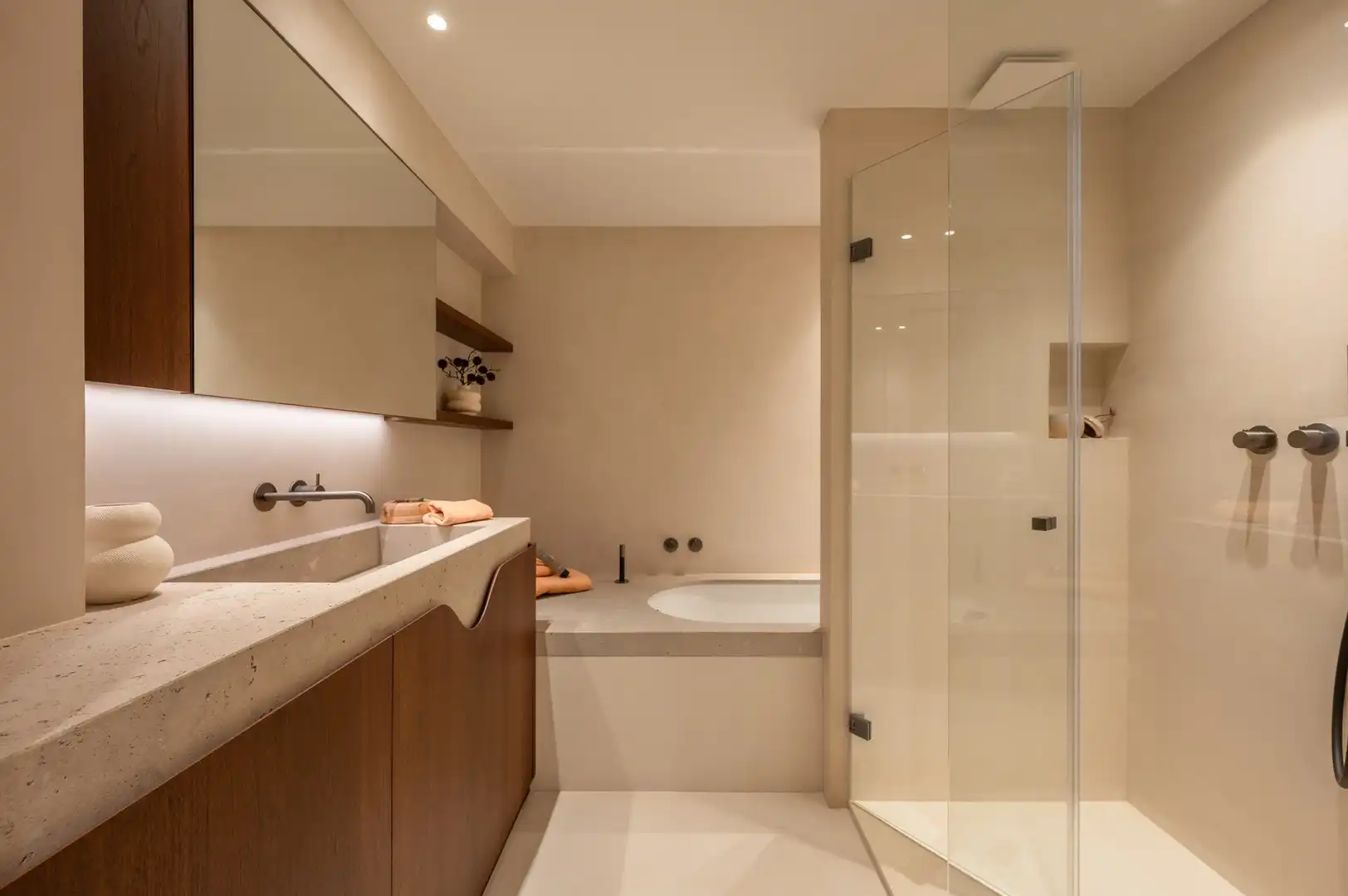 Fantastisch appartement met adembenemend zeezicht ideaal gelegen op de zeedijk in het Zoute. foto 14