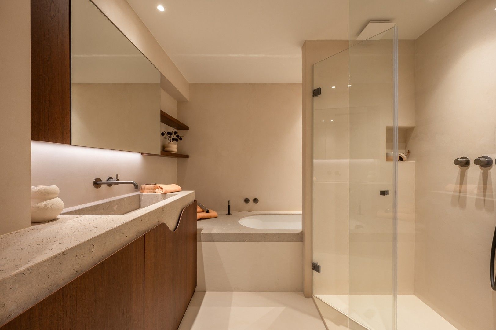 Fantastisch appartement met adembenemend zeezicht ideaal gelegen op de zeedijk in het Zoute. foto 14