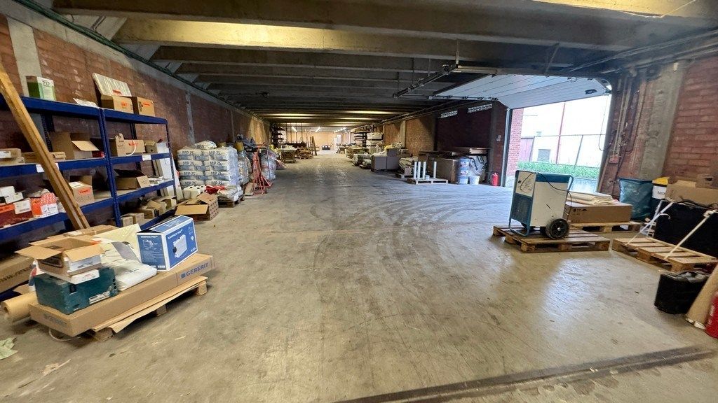 Loods met kantoor te huur nabij A12 in Wilrijk foto 13