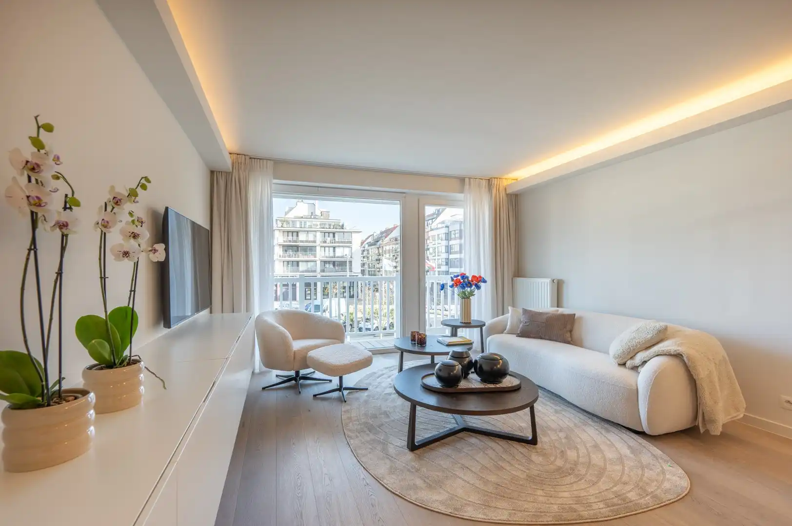 Lichtrijk 2-slaapkamer appartement met open zicht over het Abraham Hansplein. foto 5