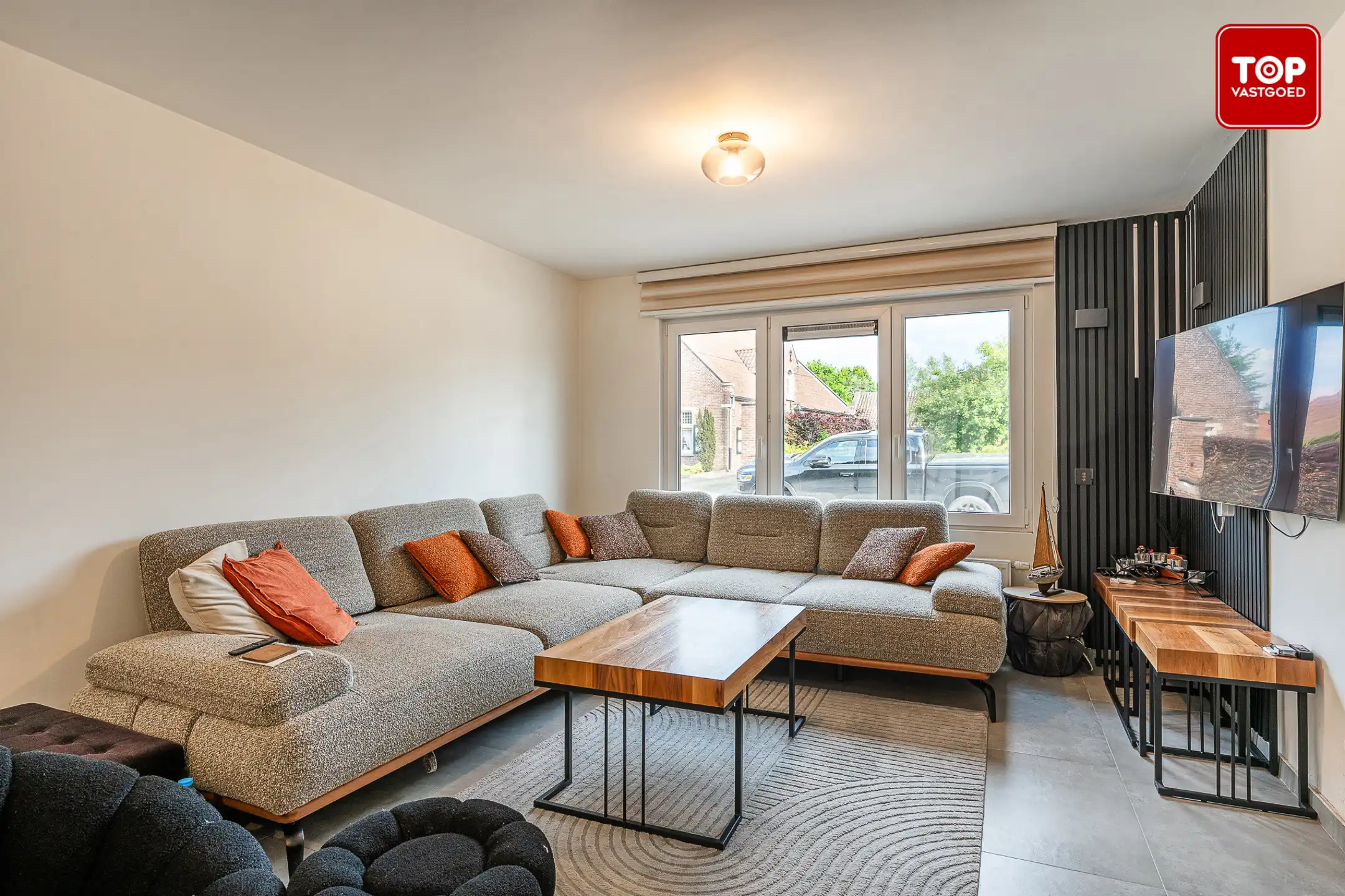 Gerenoveerde open bebouwing met 5 slaapkamers en tuin foto 4