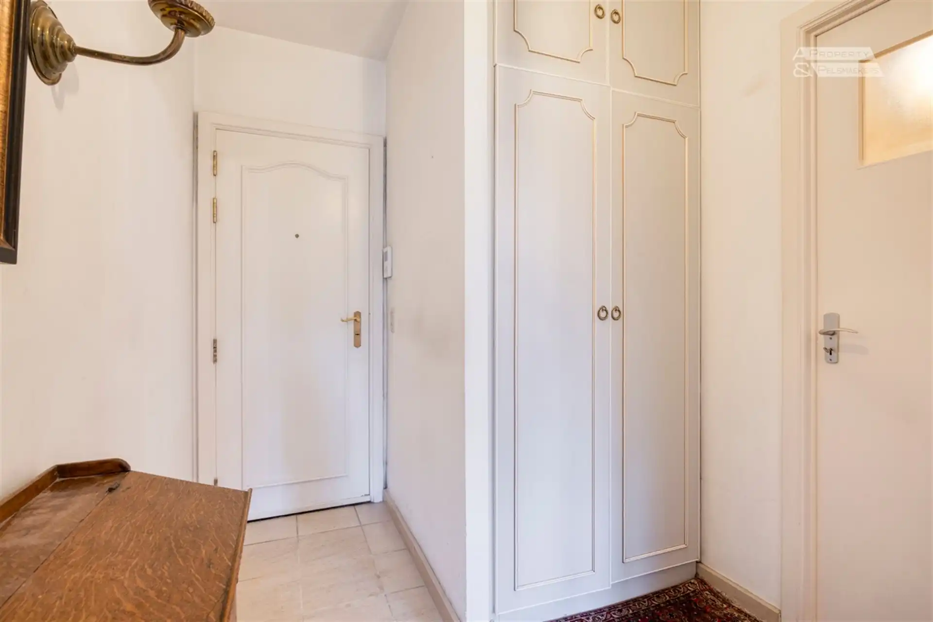 Centraal gelegen op te frissen 1 slaapkamer appartement in Watermael-Bosvoorde foto 4