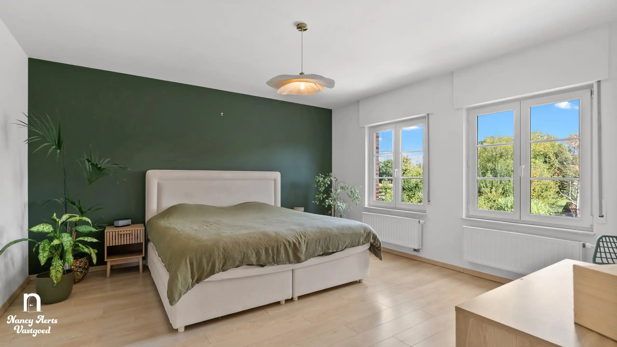Verrassend ruime woning met aparte studio op rustige locatie foto 29